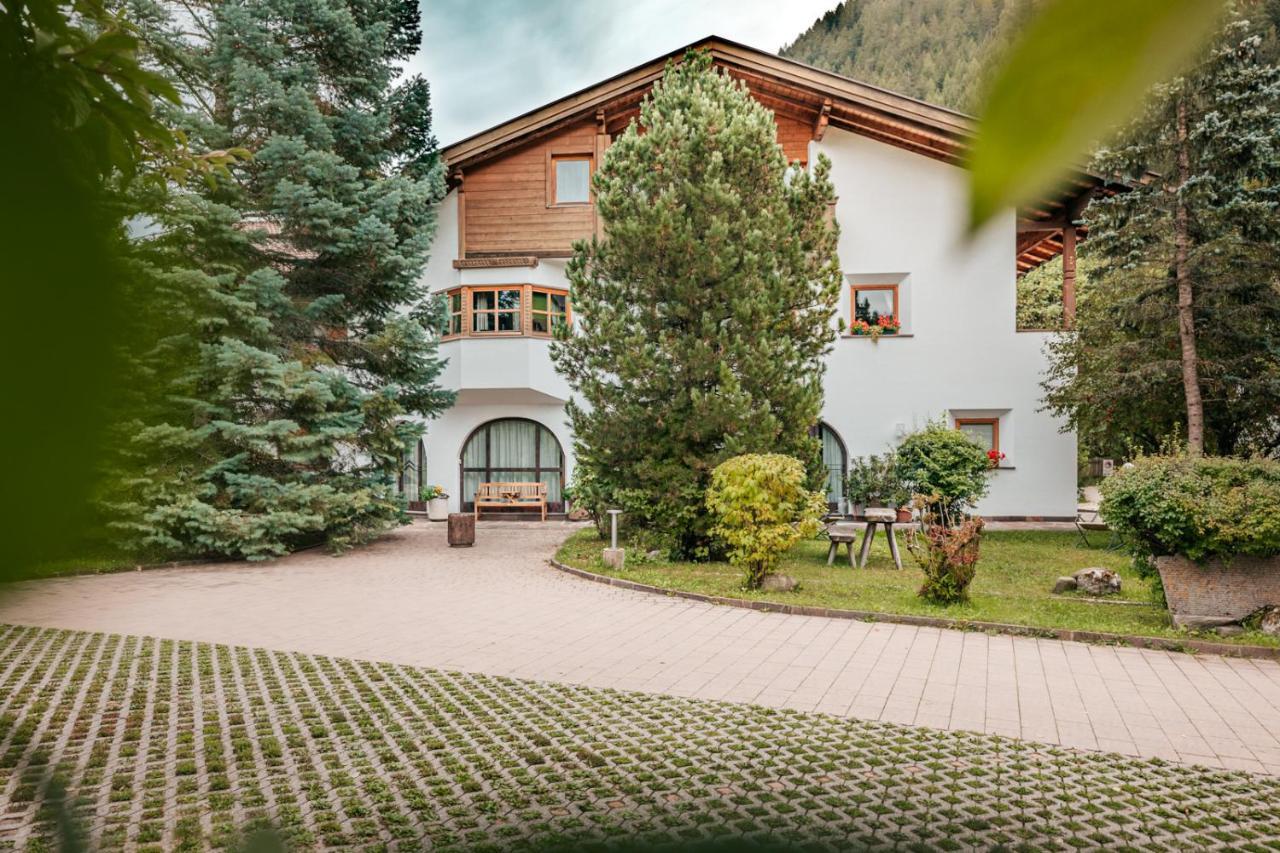 Villa Moroder St. Ulrich in Gröden Exterior foto